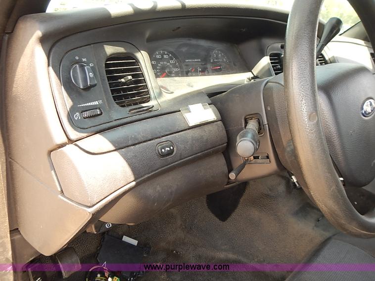 image for item E7785 2010 Ford Crown Victoria Police Interceptor
