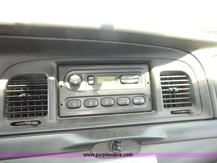 image for item E7785 2010 Ford Crown Victoria Police Interceptor