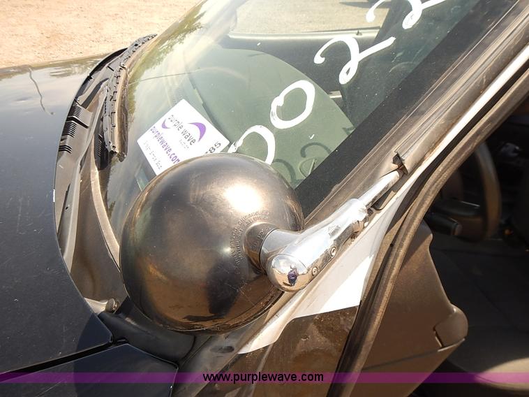 image for item E7785 2010 Ford Crown Victoria Police Interceptor