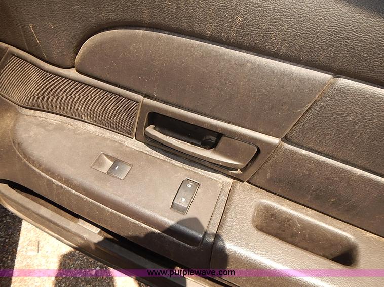 image for item E7785 2010 Ford Crown Victoria Police Interceptor