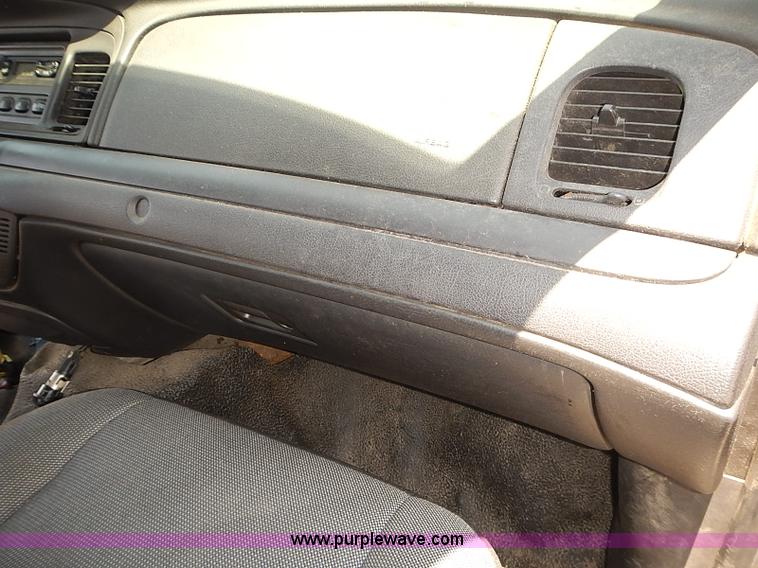 image for item E7785 2010 Ford Crown Victoria Police Interceptor