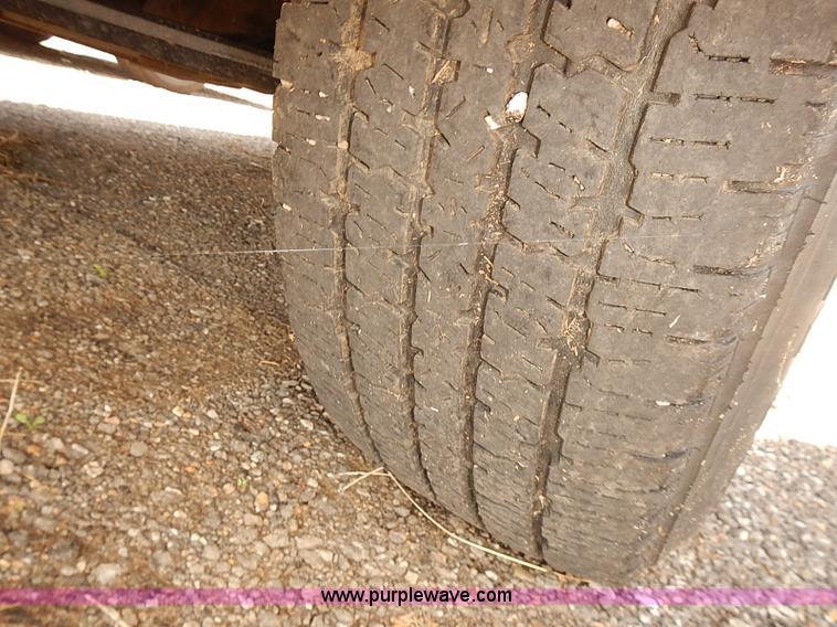 image for item E7786 2003 Chevrolet Express 2500 Cargo van