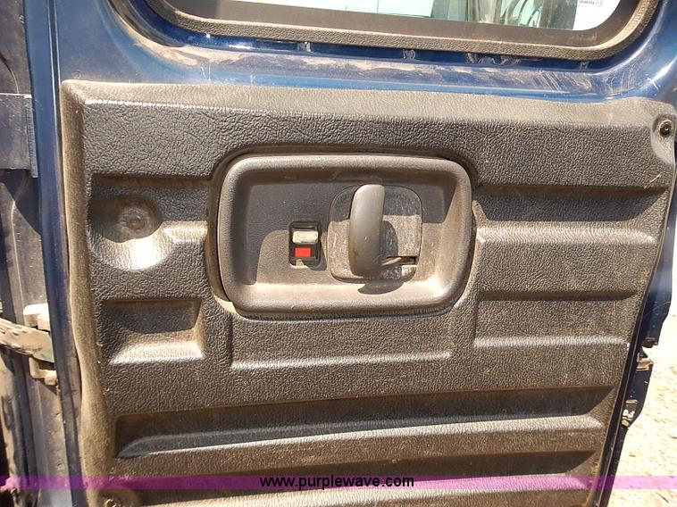 image for item E7786 2003 Chevrolet Express 2500 Cargo van