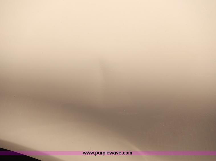 image for item E7787 2006 Ford Taurus SE