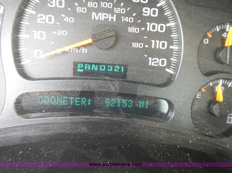 image for item E7788 2005 Chevrolet Silverado 2500HD pickup truck