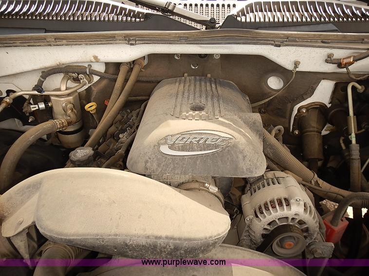 image for item E7788 2005 Chevrolet Silverado 2500HD pickup truck