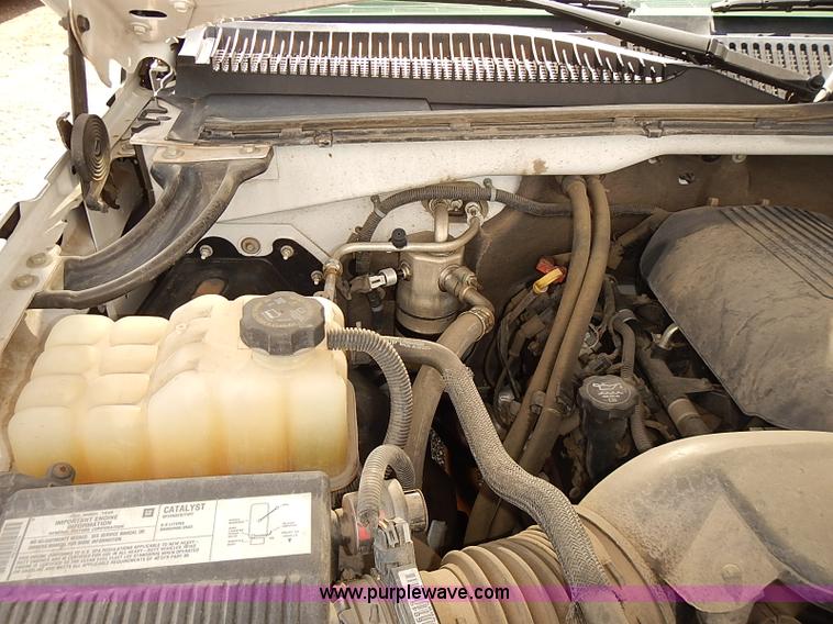 image for item E7788 2005 Chevrolet Silverado 2500HD pickup truck