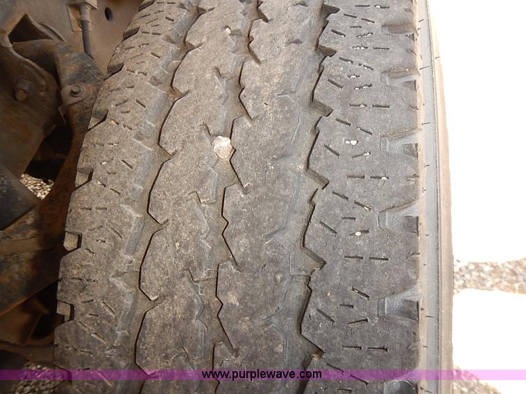 image for item E7788 2005 Chevrolet Silverado 2500HD pickup truck