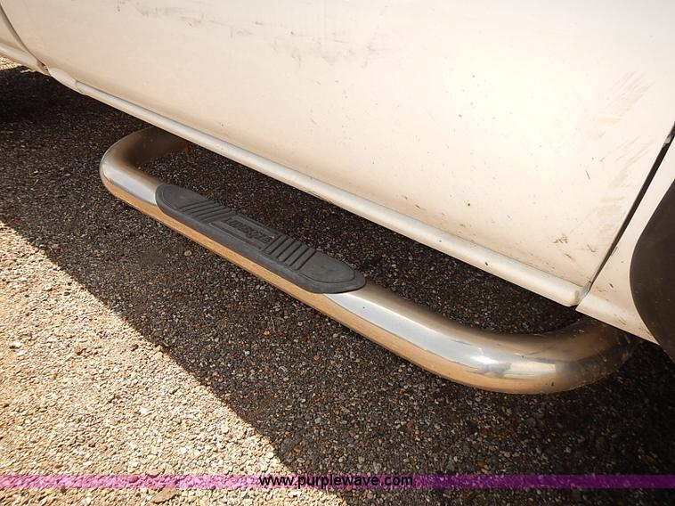 image for item E7788 2005 Chevrolet Silverado 2500HD pickup truck