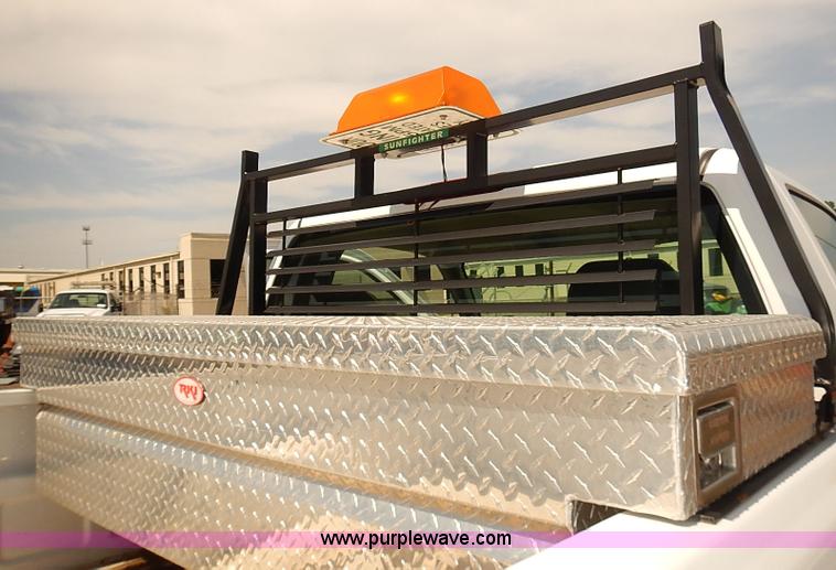 image for item E7788 2005 Chevrolet Silverado 2500HD pickup truck