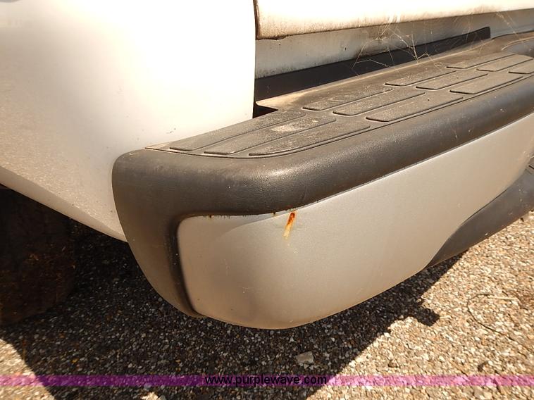 image for item E7788 2005 Chevrolet Silverado 2500HD pickup truck