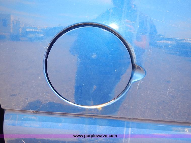 image for item E7789 2004 Chevrolet Silverado 2500HD pickup truck