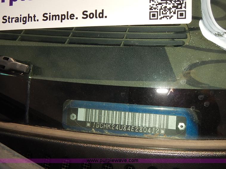 image for item E7789 2004 Chevrolet Silverado 2500HD pickup truck