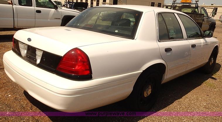 image for item E7790 2006 Ford Crown Victoria Police Interceptor
