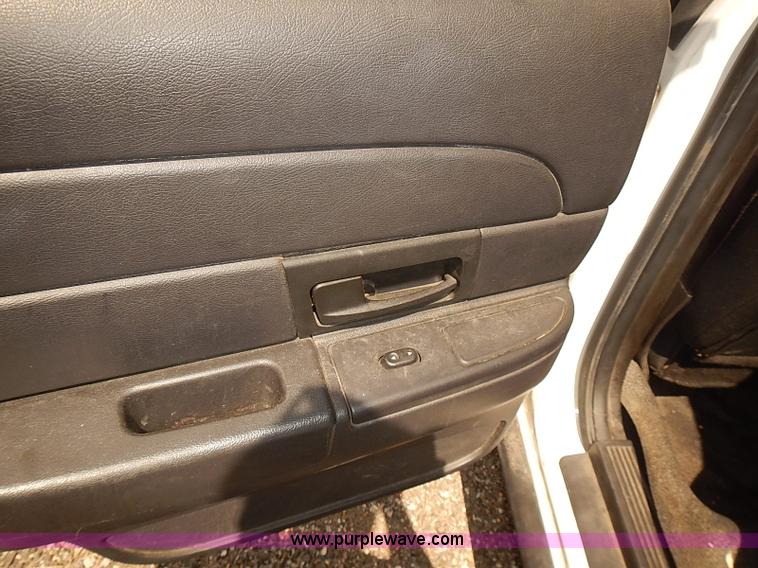 image for item E7790 2006 Ford Crown Victoria Police Interceptor