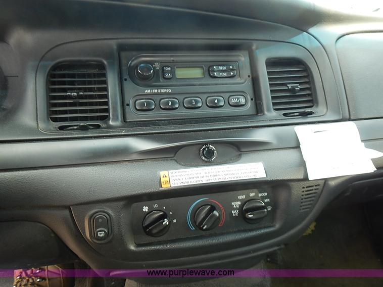 image for item E7790 2006 Ford Crown Victoria Police Interceptor