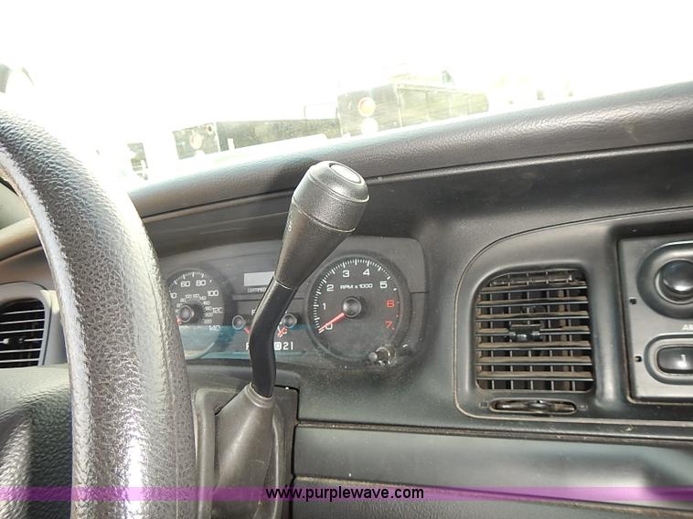 image for item E7790 2006 Ford Crown Victoria Police Interceptor