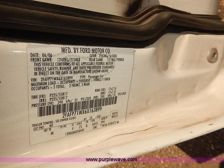 image for item E7790 2006 Ford Crown Victoria Police Interceptor