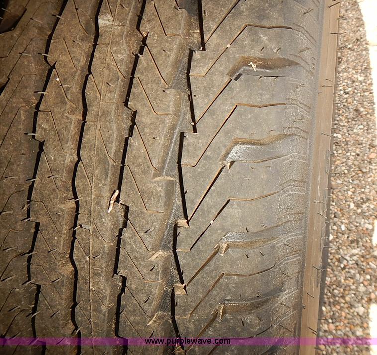 image for item E7792 2005 Chevrolet Silverado 2500HD Ext. Cab pickup truck