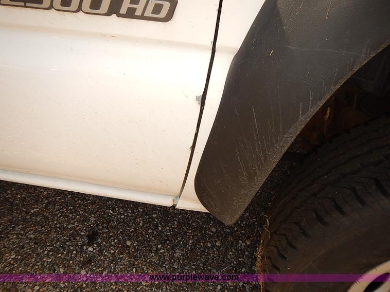 image for item E7792 2005 Chevrolet Silverado 2500HD Ext. Cab pickup truck