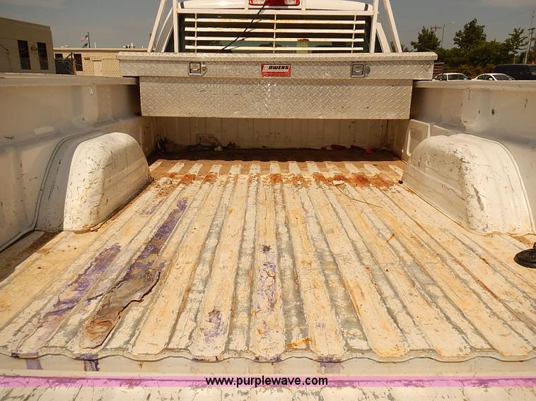 image for item E7792 2005 Chevrolet Silverado 2500HD Ext. Cab pickup truck