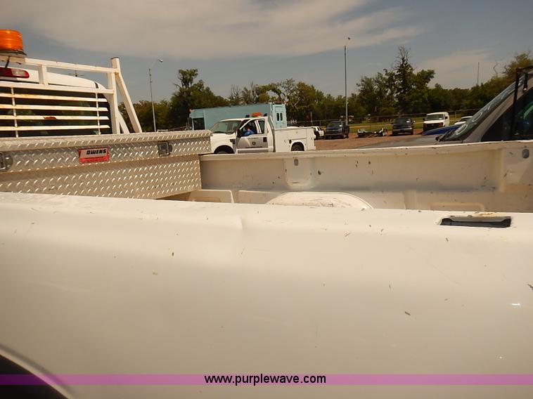 image for item E7792 2005 Chevrolet Silverado 2500HD Ext. Cab pickup truck