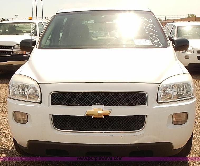 image for item E7793 2008 Chevrolet Uplander LS van