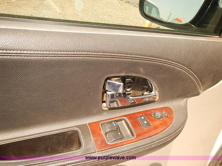 image for item E7793 2008 Chevrolet Uplander LS van