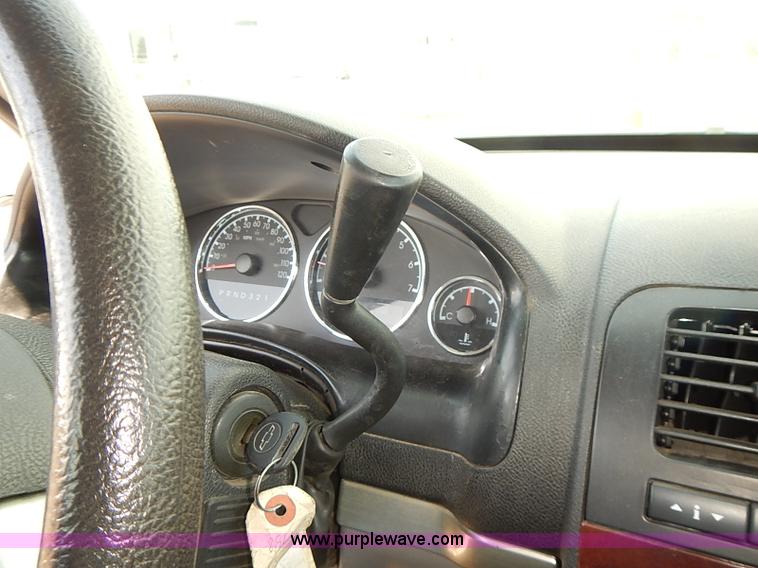 image for item E7793 2008 Chevrolet Uplander LS van