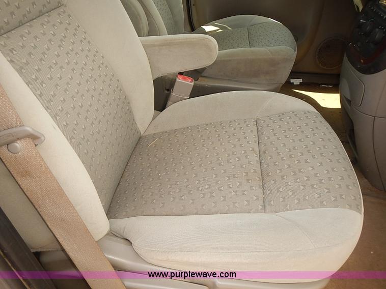 image for item E7793 2008 Chevrolet Uplander LS van