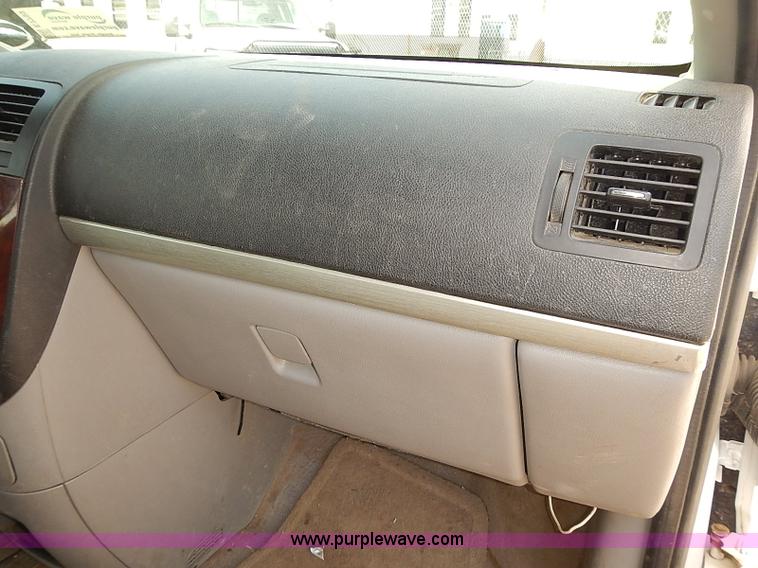 image for item E7793 2008 Chevrolet Uplander LS van