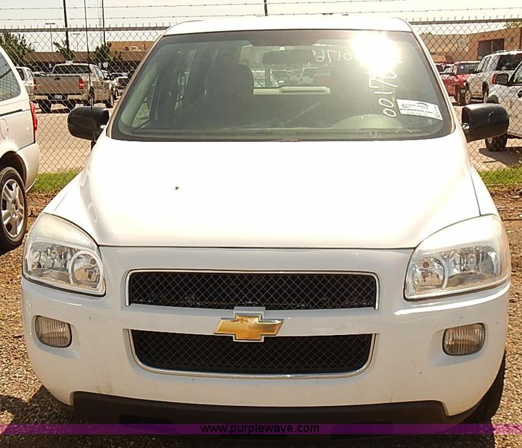 image for item E7794 2008 Chevrolet Uplander LS van