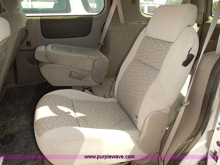 image for item E7794 2008 Chevrolet Uplander LS van