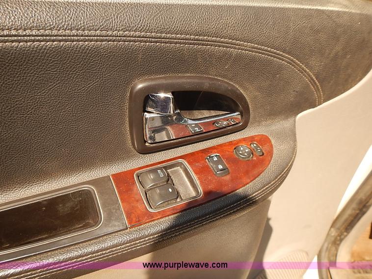 image for item E7794 2008 Chevrolet Uplander LS van