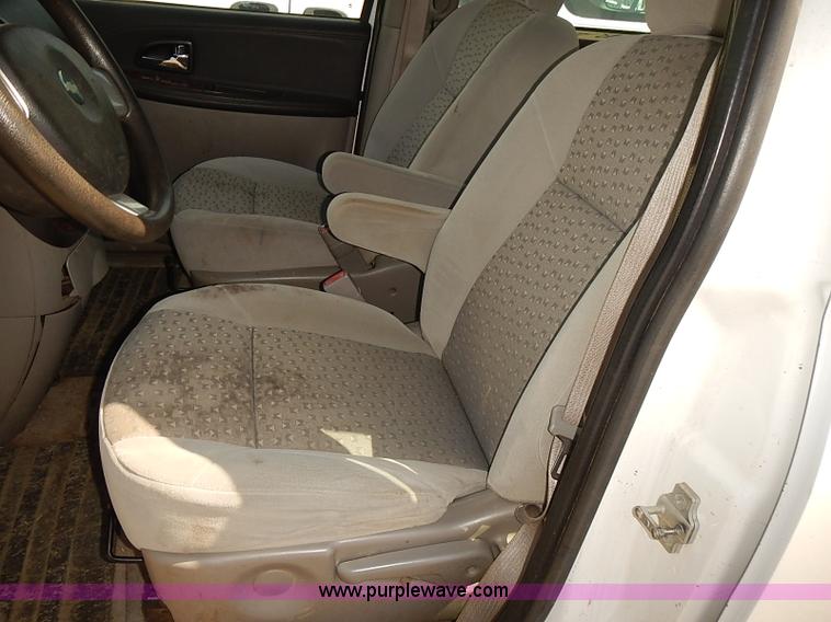 image for item E7794 2008 Chevrolet Uplander LS van