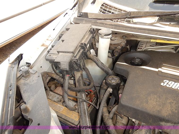 image for item E7794 2008 Chevrolet Uplander LS van