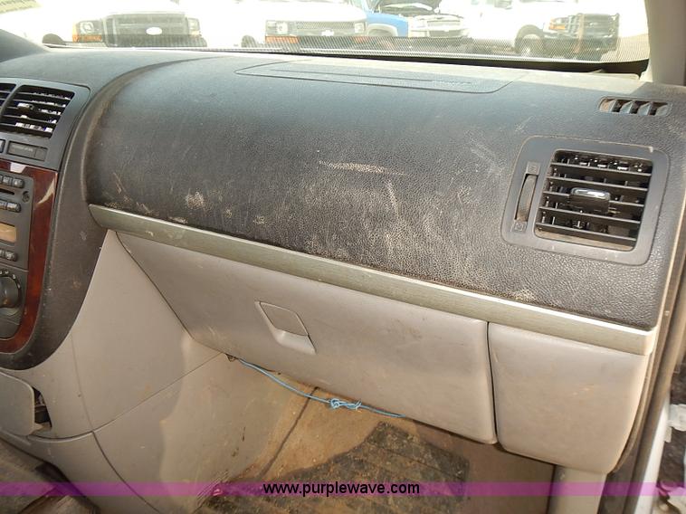 image for item E7794 2008 Chevrolet Uplander LS van