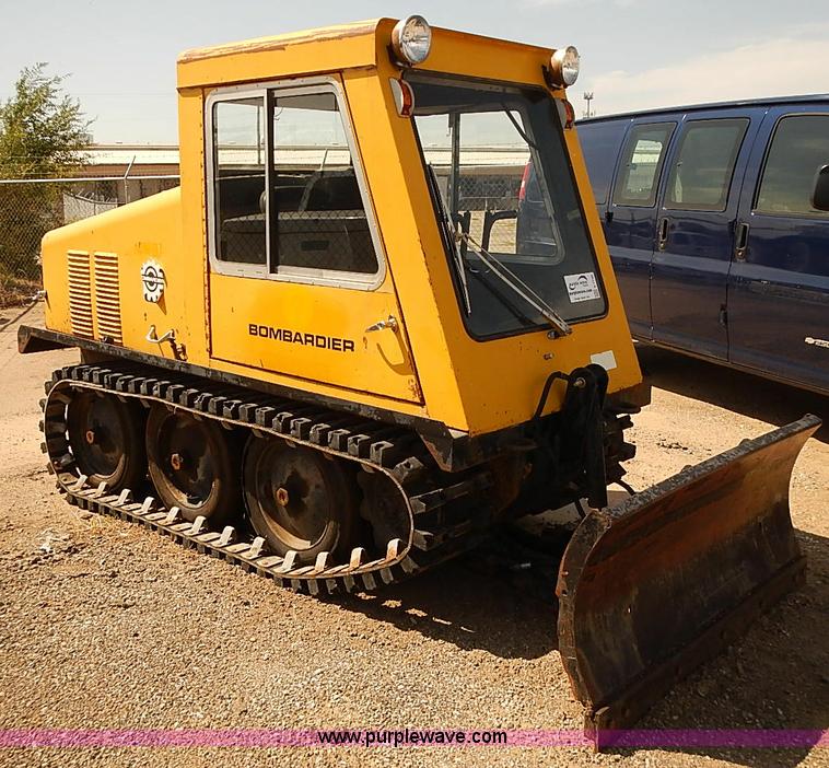 image for item E7796 1976 Bombardier SW48F75 track plow