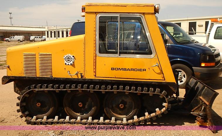 image for item E7796 1976 Bombardier SW48F75 track plow