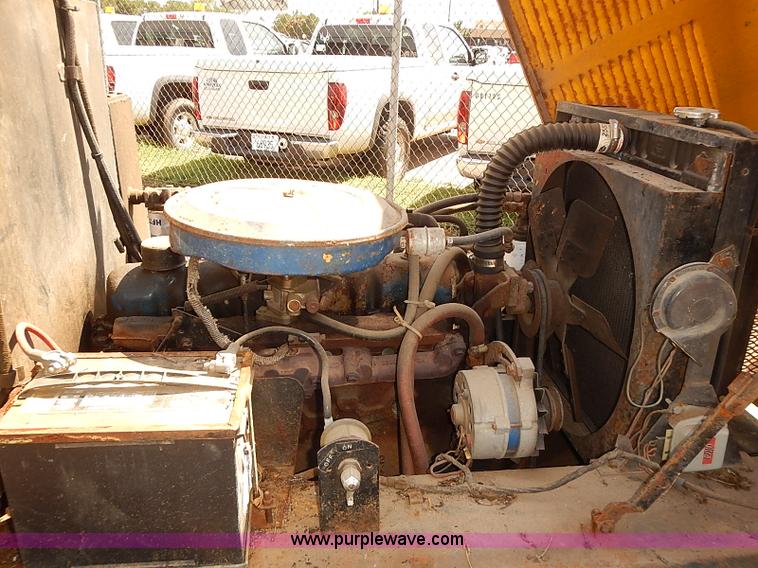 image for item E7796 1976 Bombardier SW48F75 track plow