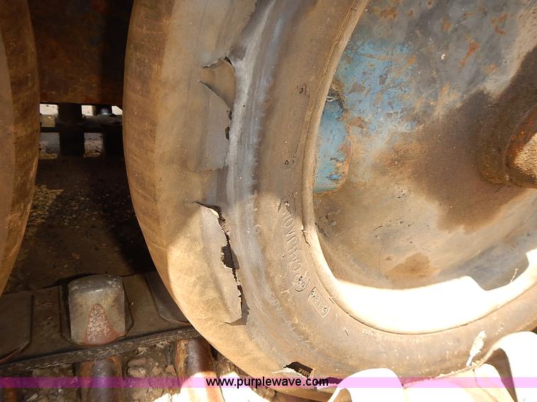 image for item E7796 1976 Bombardier SW48F75 track plow