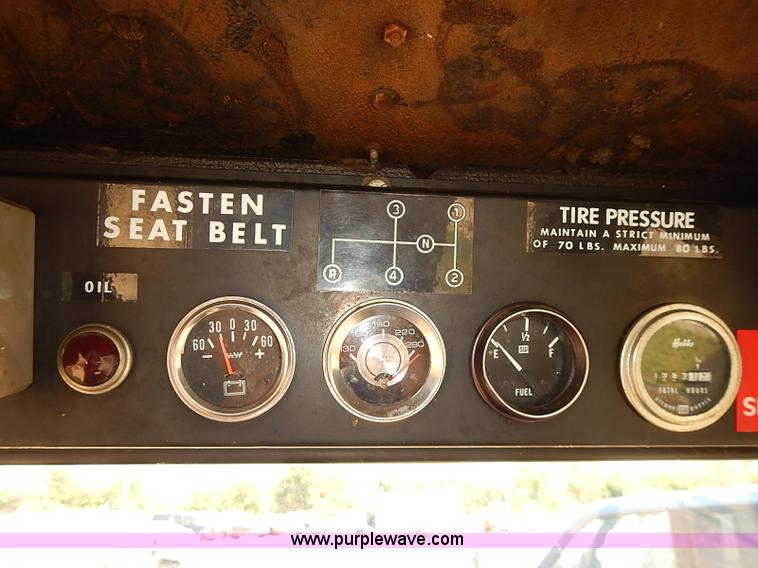 image for item E7796 1976 Bombardier SW48F75 track plow