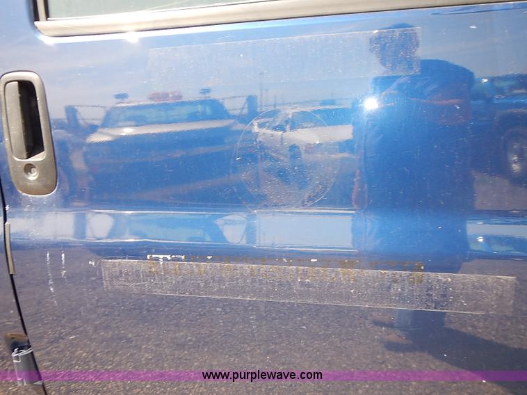 image for item E7797 2003 Chevrolet Express 2500 Cargo van