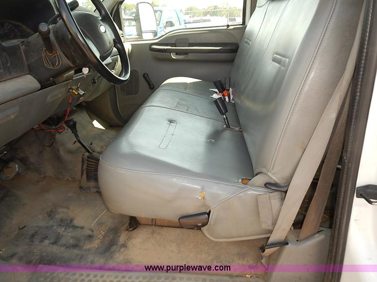 image for item E7798 2006 Ford F250 Super Duty SuperCab utility truck