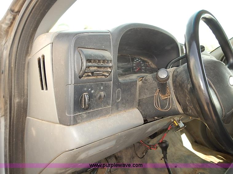 image for item E7798 2006 Ford F250 Super Duty SuperCab utility truck