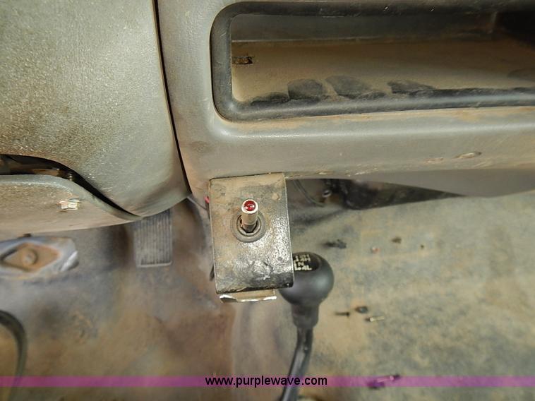 image for item E7798 2006 Ford F250 Super Duty SuperCab utility truck