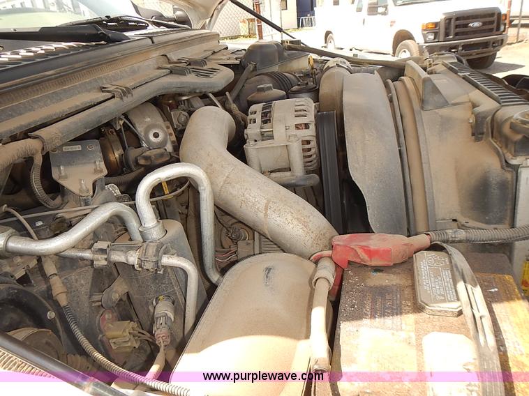 image for item E7798 2006 Ford F250 Super Duty SuperCab utility truck