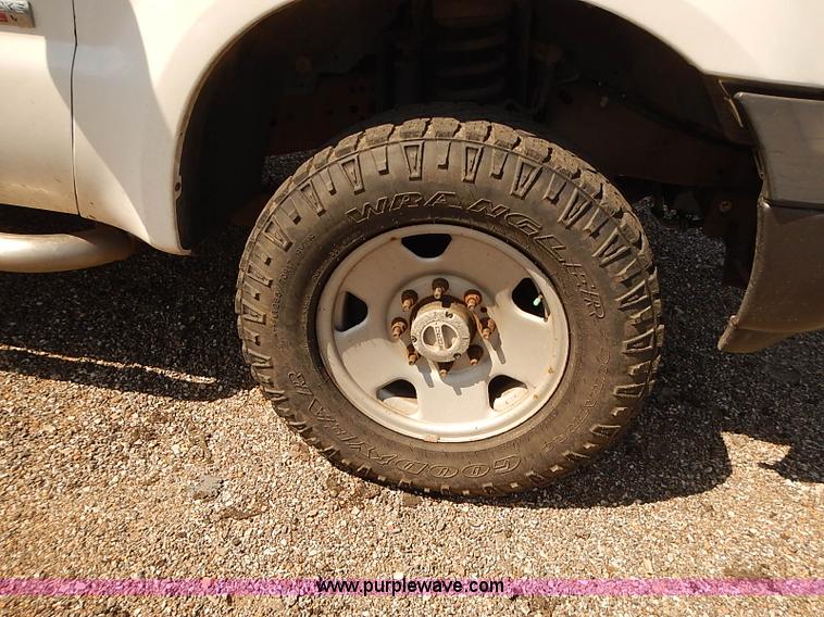 image for item E7798 2006 Ford F250 Super Duty SuperCab utility truck