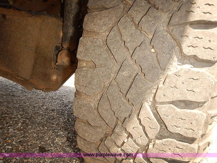 image for item E7798 2006 Ford F250 Super Duty SuperCab utility truck