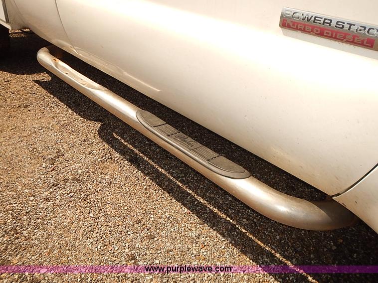 image for item E7798 2006 Ford F250 Super Duty SuperCab utility truck